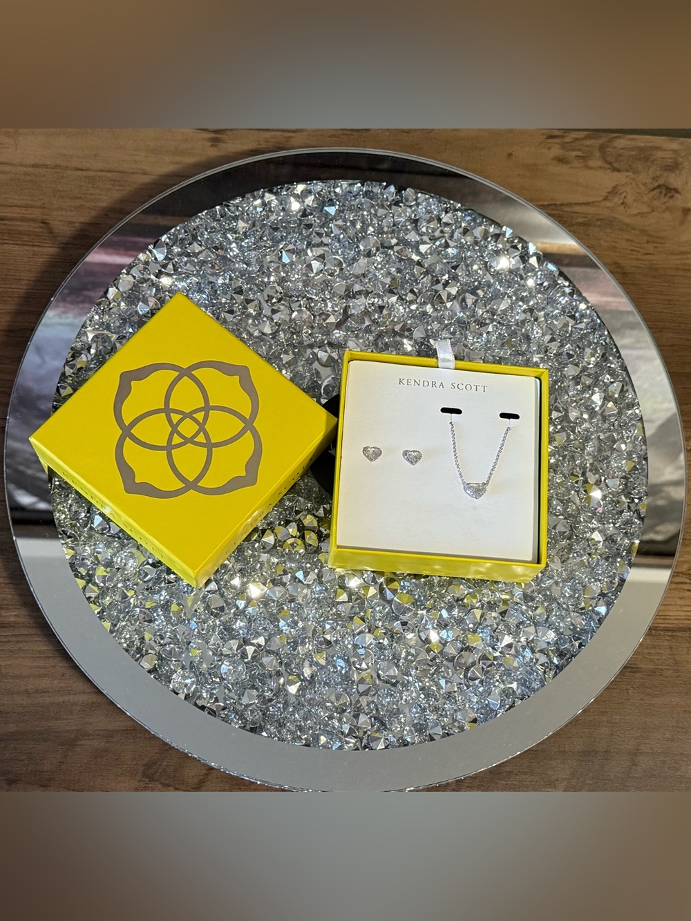Kendra Scott Anna Heart Necklace and Stud Earring Set - Picture 3 of 4